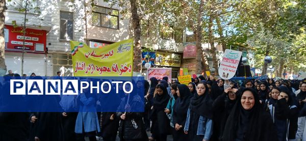حضور پرشور مردم در راهپیمایی ۱۳ آبان طرقبه