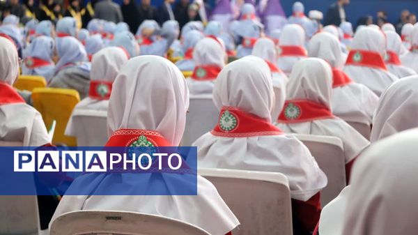 زنگ انقلاب نواخته شد