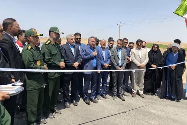 افتتاح یک جاده بین مزارع در بیضا 