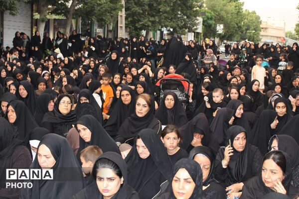  لبیک عاشورایی مردم نظرآباد در غروب دلتنگی کربلا