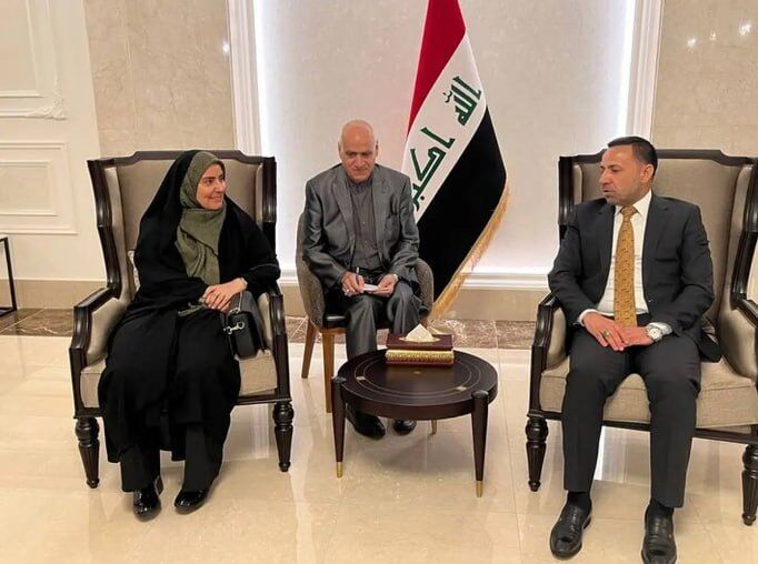 وزیر راه و شهرسازی وارد عراق شد