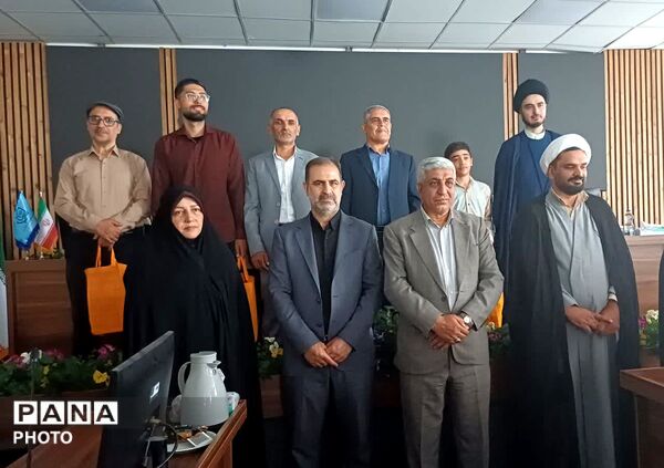 تجلیل از برگزیدگان رویدادهای قرآنی و فرهنگی منطقه ۱۶ تهران