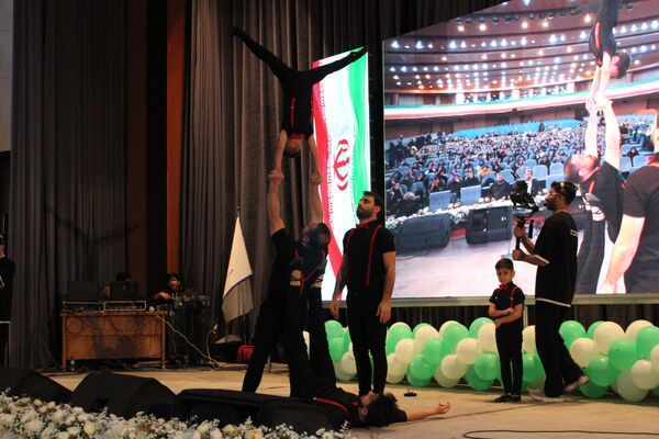 جشن باشکوه هه فجر در سالن نژاد فلاح کرج