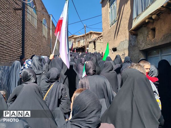 تشییع پیکر شهیده نگار میر دوست در شهر خرو