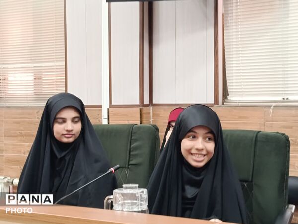 نشست صمیمی خبرنگاران پانا با مدیرکل آموزش و پرورش قم