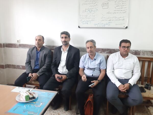 برگزاری نشست شورای آموزش و پرورش در عباس‌آباد 