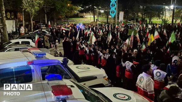 حضور پر شور امدادگران و نجاتگران و داوطلبان و اعضا در تجمعات شبانه