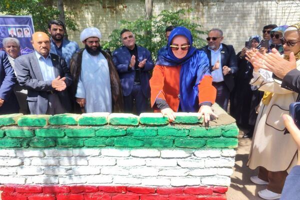 آیین خشت‌گذاری هنرستان اطلس روان کارا شهرستان پاکدشت 