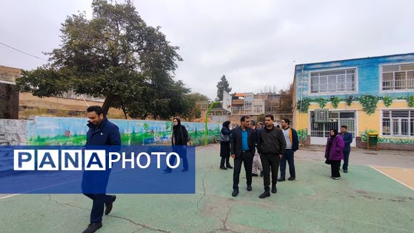 بازدید مدیرکل نوسازی مدارس جهت احداث مدرسه‌ای جدید در ناحیه۶ مشهد