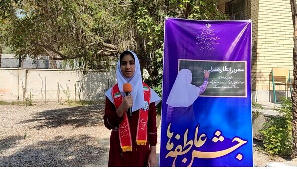 جشن عاطفه‌ها در دبستان مولوی فین؛ همدلی برای تداوم آموزش