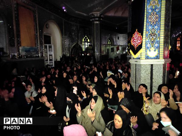  مراسم احیا در شب بیست و سوم قدر در بی بی شطیطه نیشابور 