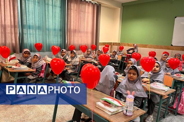 جشن شکوفه‌ها در مدارس بهارستان‌دو؛ آغاز سفری تازه برای کلاس اولی‌ها