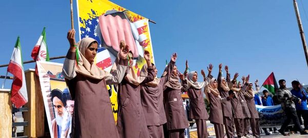 یوم الله ۱۳ آبان در شهرستان بستک