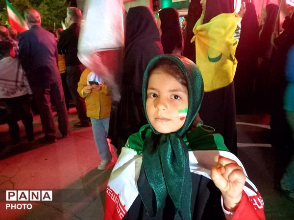 حضور پرشور مردم تویسرکان در راهپیمایی «تا پای جان برای ایران»