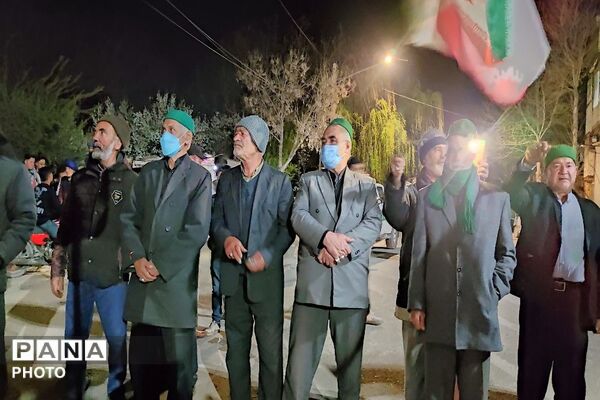 شیعه امام خود را تنها نمی گذارد 
