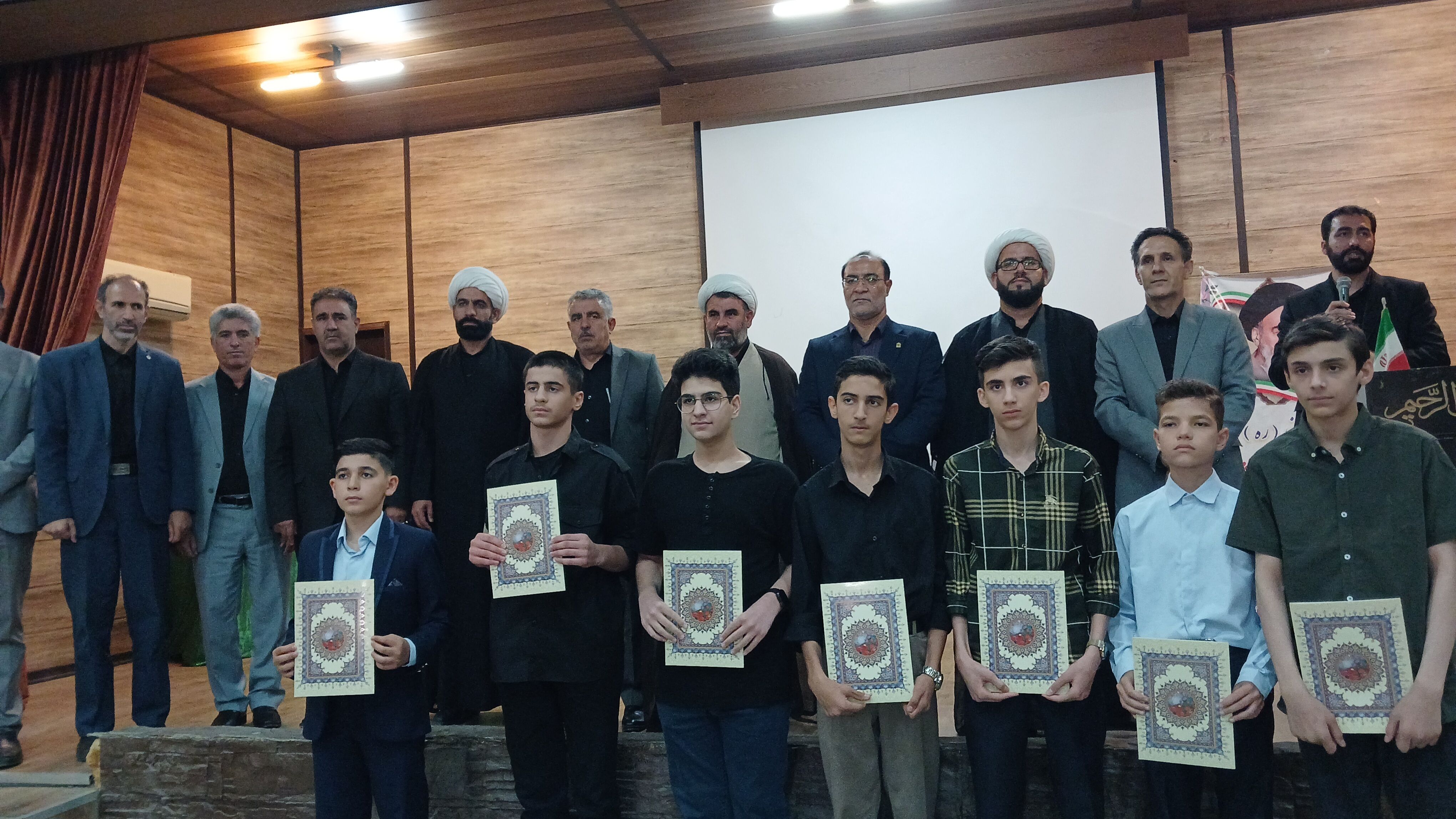 اختتامیه هفتمین اجلاس استانی نماز دانش‌ آموزی لرستان