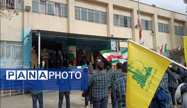 پژواک انقلاب در دل نوجوانان