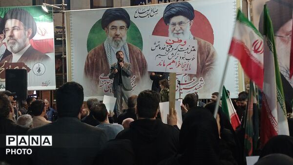 دل‌های عاشق وطن در خرم‌ آباد، وفاداری را به تصویر کشیدند