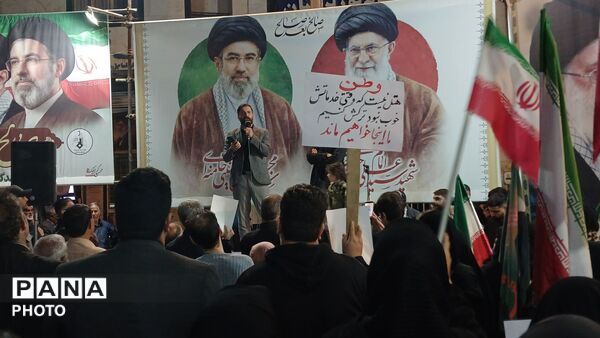 دل‌های عاشق وطن در خرم‌ آباد، وفاداری را به تصویر کشیدند