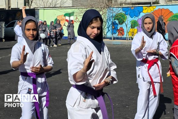 افتتاح جشنواره جابر ابن حیان در دبستان کوثر بهارستان‌دو
