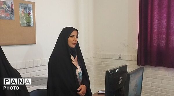 بازدید از دبیرخانه استانی چهل‌وچهارمین جشنواره فرهنگی و هنری دانش آموزان خراسان رضوی
