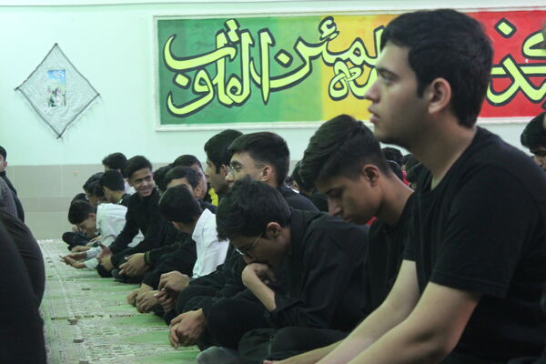 عزاداری ایام فاطمیه در دبیرستان علامه حلی شهرستان بم 