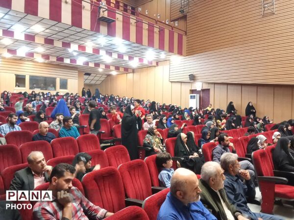 همایش تبیین نقش رسانه در جنگ تحمیلی