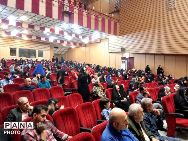 همایش تبیین نقش رسانه در جنگ تحمیلی