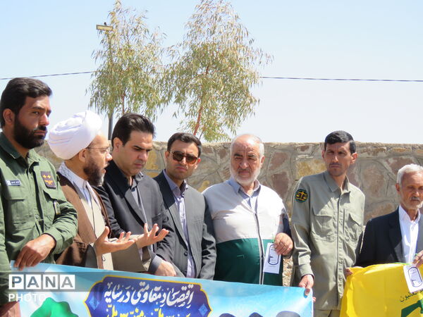 آیین "درخت سرو ایران" در شهرستان خلیل آباد 