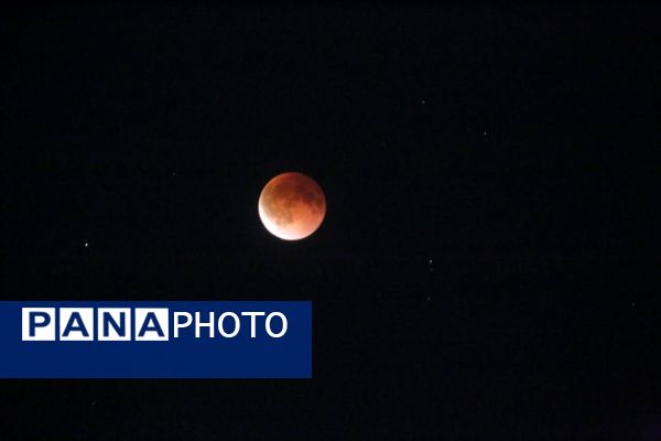 خسوف کامل ماه در تبریز