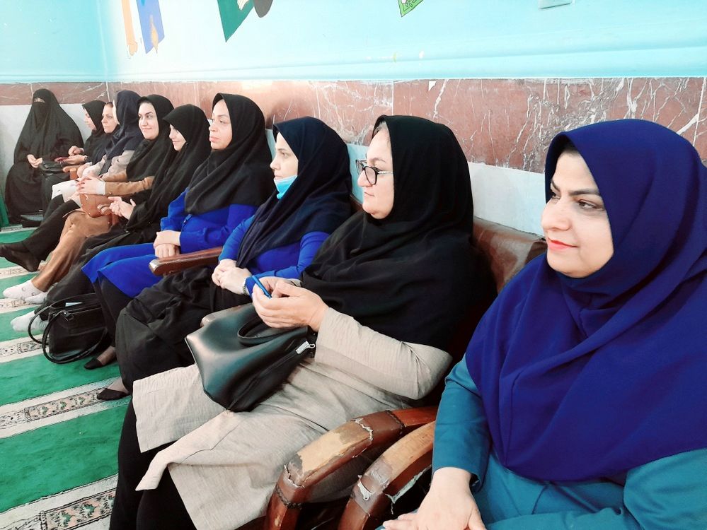 جشن بزرگداشت مقام معلم در دبستان نبوت شهرستان بوشهر