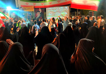 مردمان لرستان خیابان را ترک نخواهند کرد