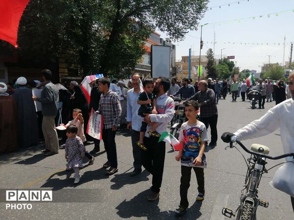 جلوه‌هایی از راهپیمایی 15 خرداد در قم