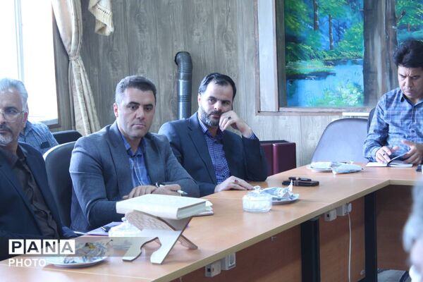 هم‌اندیشی مدیران مدارس و تشکل‌های دانش‌آموزی بجنورد