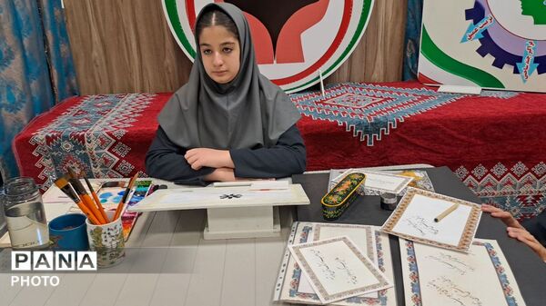  روز ملی نخبگان در دبیرستان دوره اول فرزانگان۲ ناحیه‌ ۶ مشهد 