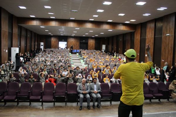 جشنواره هویت ملی اسلامی کودکستان‌های شهرستان گرمه