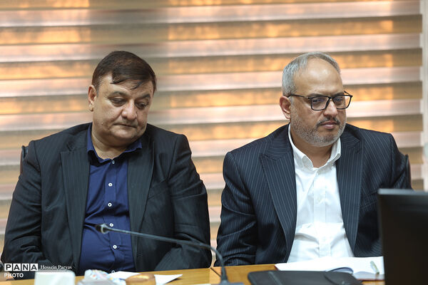 نشست هم اندیشی وزیر آموزش و پرورش با منتخبی از معلمان مدارس