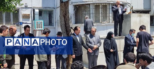 زمین چمن فرصتی برای سلامت دانش‌آموزان