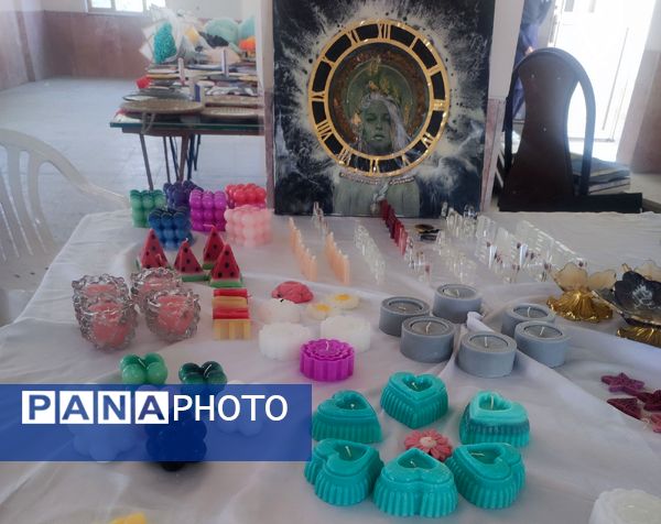 نمایشگاه دست‌سازه‌های دانش‌آموزی در پارسیان