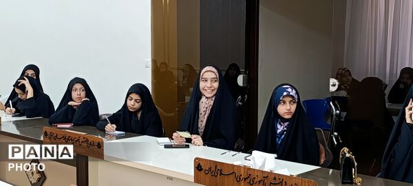برنامه ریزی و هماهنگی تولید محتوای دانش آموز خبرنگاران پانا در مراسم جاماندگان اربعین