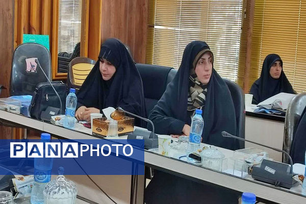 اختتامیه دوازدهمین دوره نمایشگاه‌های دانش‌آموزی مدرسه انقلاب ویژه دختران استان بوشهر