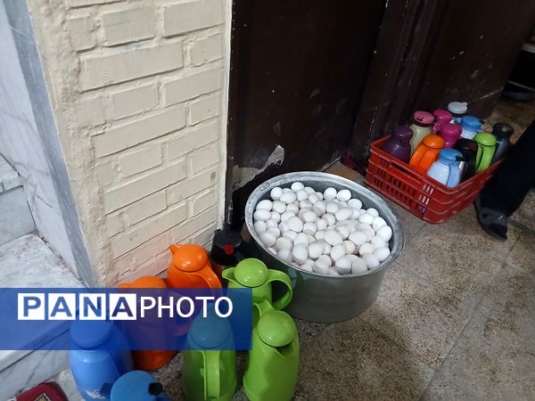 برپایی سفره افطار در دبیرستان امام علی(ع)ناحیه پنج 