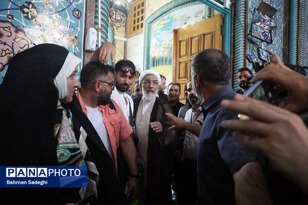 انتخابات چهاردهمین دوره ریاست جمهوری در حسینیه ارشاد
