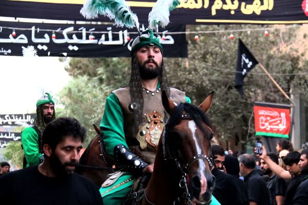 مراسم کاروان روز هشتم هیات حسینی نوش آباد