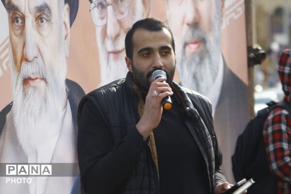 بیعت مردم شهرستان فیروزکوه با ولی‌امر‌مسلمین جهان  آیت‌الله سیدمجتبی‌ حسینی‌ خامنه‌ای