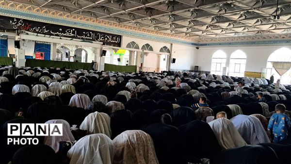 نماز جمعه ای با عطر رمضان در کاشمر 