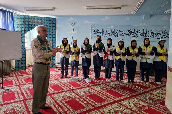 بازدید رئیس سازمان دانش‌آموزی کردستان و ارزیابان کشوری از روند فعالیت پیشتازان