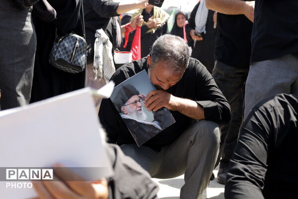آخرین وداع ملت ایران با رهبر شهید 