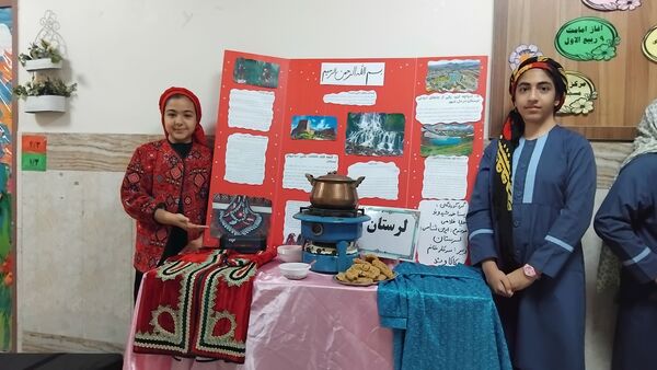 برگزاری جشنواره ایران شناسی در دبستان دخترانه شهدای ایران تایر