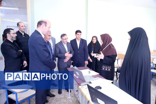 بازدید معاون حقوقی و امور مجلس وزیر آموزش و پرورش از حوزه ارزیابی پذیرفته شدگان کیفیت‌بخشی در آموزشگاه عفتیه تبریز